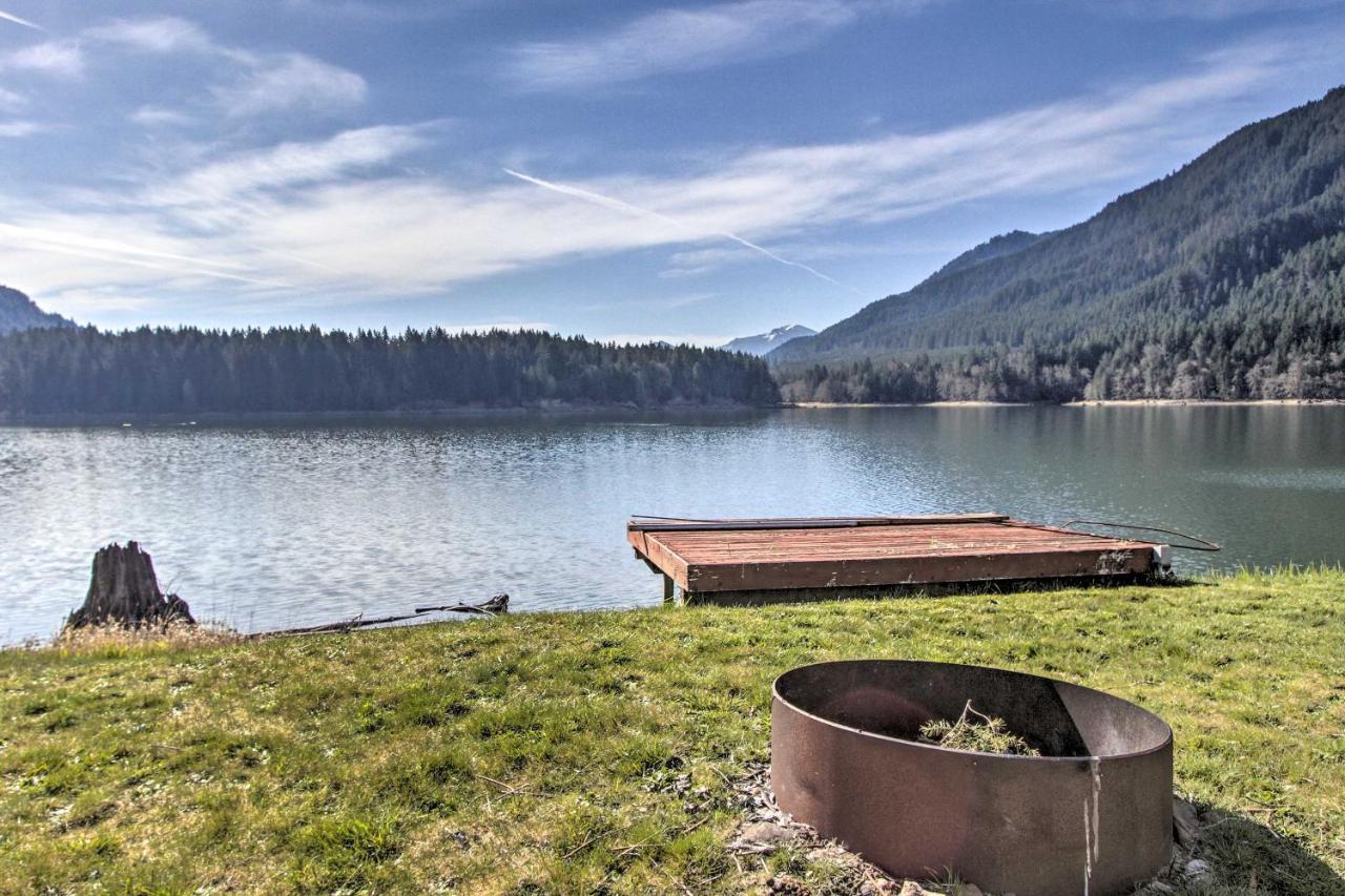 Lakefront Cabin With Stunning Mountain Views And Dock! Mineral Exterior photo