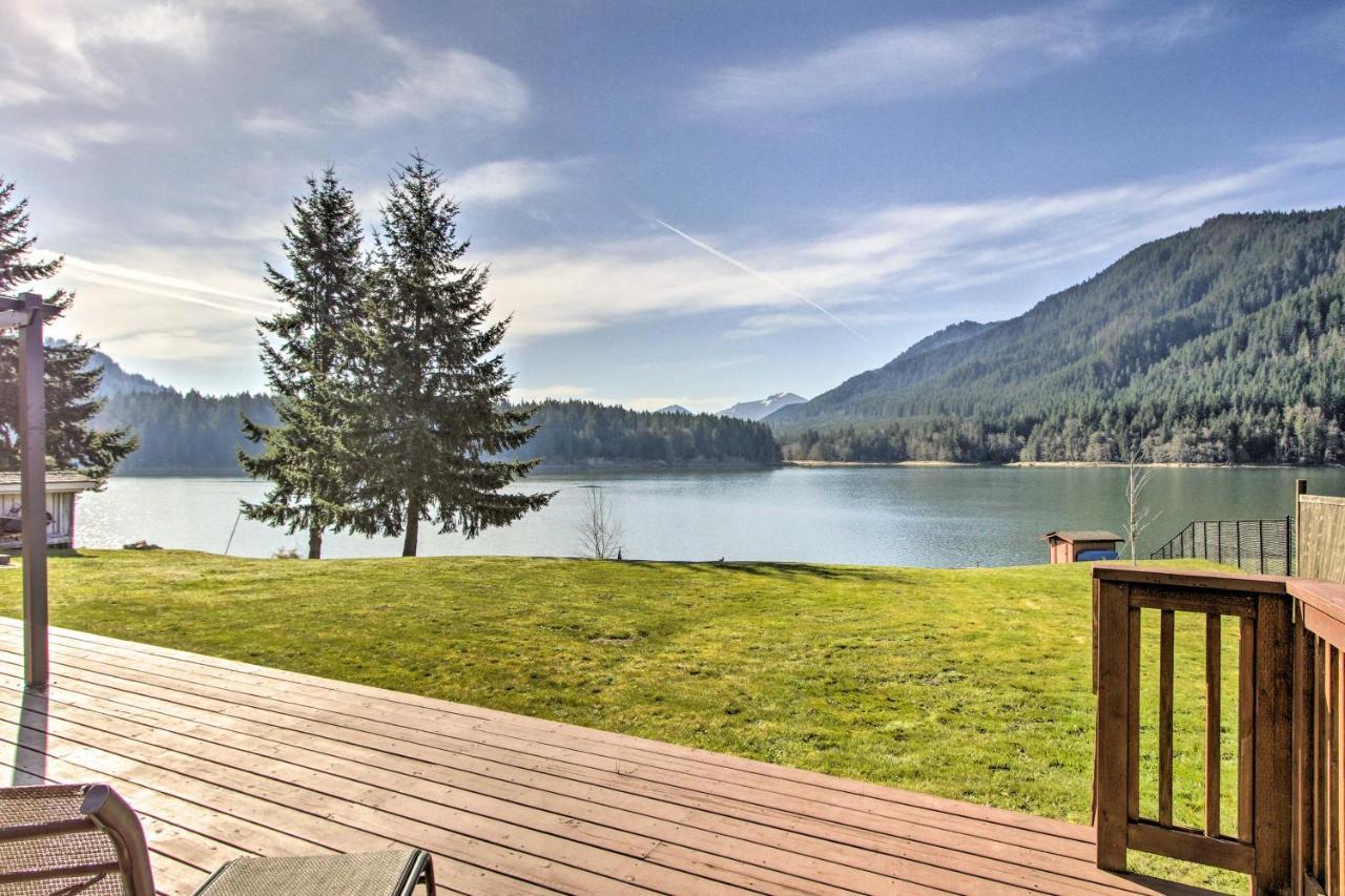Lakefront Cabin With Stunning Mountain Views And Dock! Mineral Exterior photo